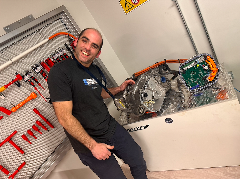 Rodrigo showing us a Tesla motor in the lab area of EMASA’s mobility hub